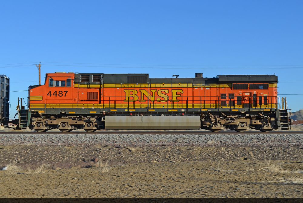 BNSF 4487